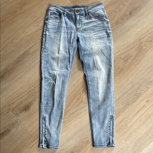 White House Black Market ‘Skimmer’ Light Blue Skinny Jeans Size 2